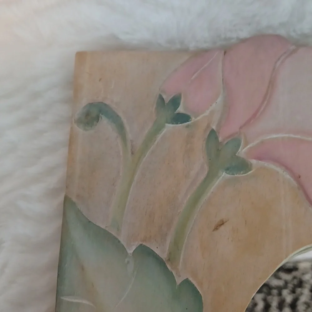 Hand Carved Pink Flowers Wooden Mirror 11Wx18 L‎ NWT